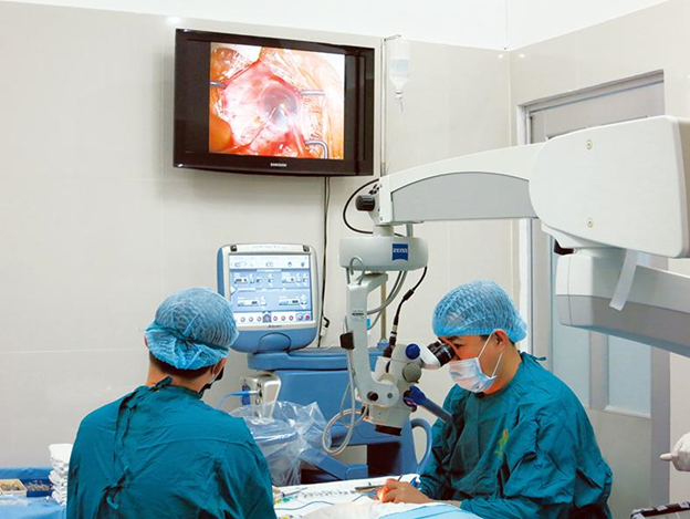 Khám và điều trị